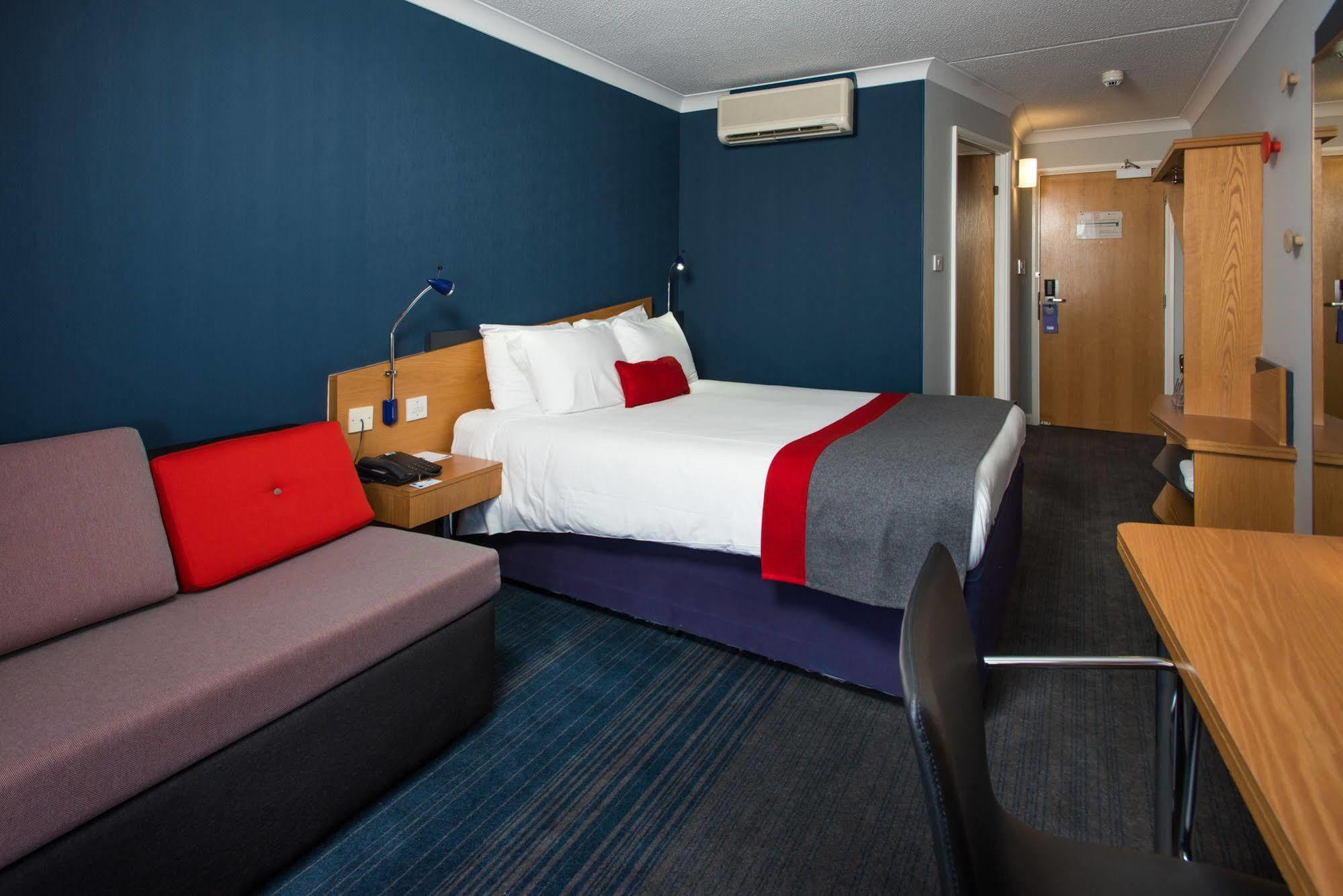 Holiday Inn Express Stoke-On-Trent, An Ihg Hotel Εξωτερικό φωτογραφία